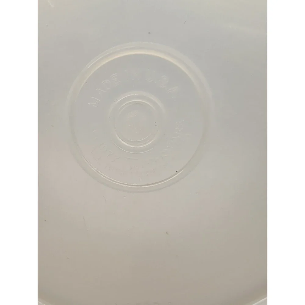 Vintage Tupperware 8 Cup Liquid Measuring Pitcher Mix N Store 500-9 With Lid